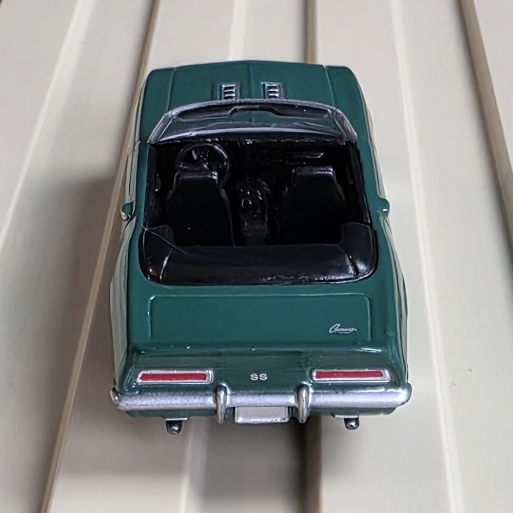 2001 Readers Digest Die Cast 1969 Camaro Toy Car - Picture 7 of 13